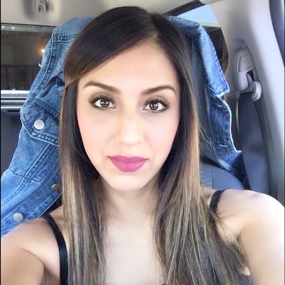 Meet your Posher, Noemi